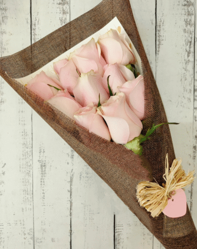 Cono 10 rosas🌹¡Tu eliges el color!🌹